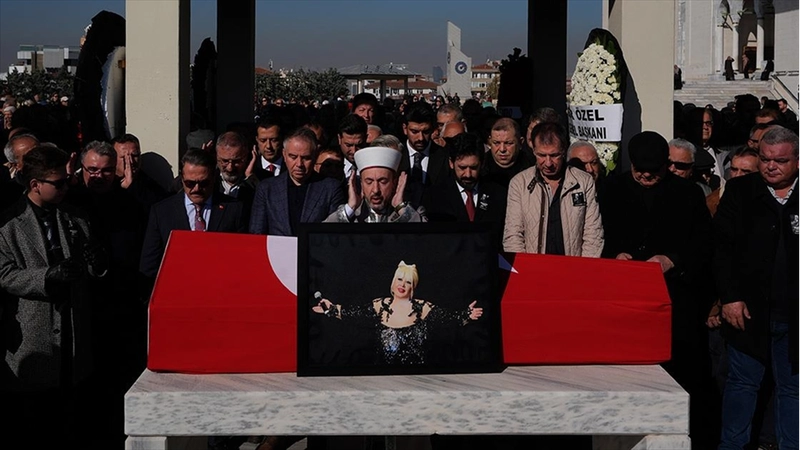 Sanatçı Muazzez Abacı, Ankara