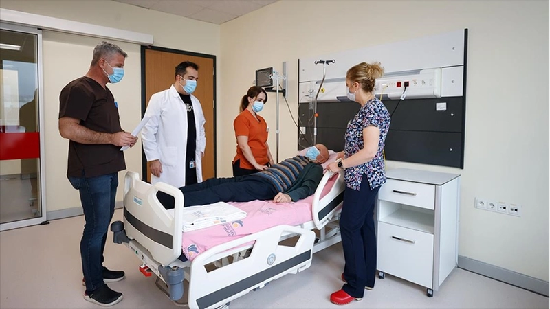 Turgut Özal Tıp Merkezinde 15 yılda 2 bin hastaya kök hücre nakli yapıldı