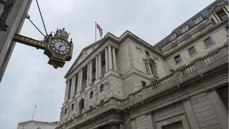 İngiltere Merkez Bankası politika faizinde değişikliğe gitmedi