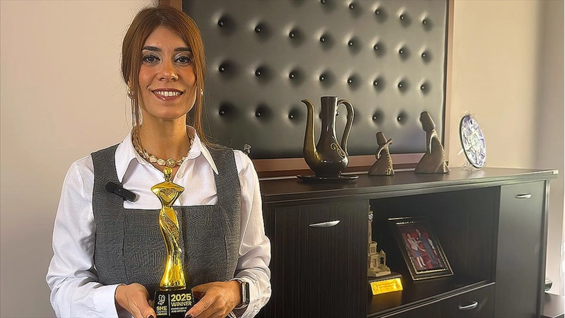 İzmirli Didem öğretmen, projeleriyle İngiltere