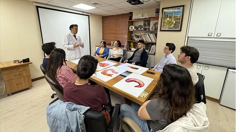 Hekim adayları tıbbi fotoğrafçılığın inceliklerini öğreniyor