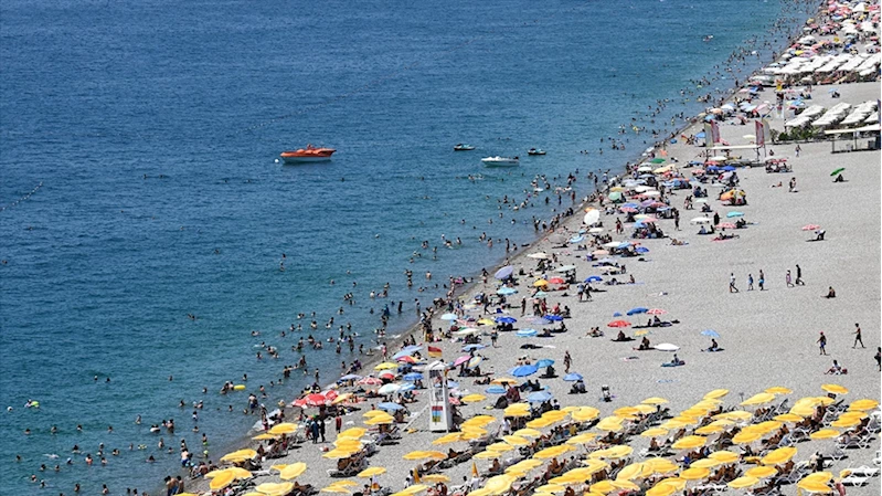 Antalya 18 milyon turist hedefine emin adımlarla ilerliyor