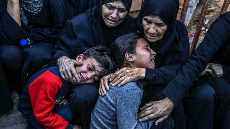 Fransız öğretmen, öldürülen Filistinliler için sınıfta saygı duruşu yapıldığı için görevden uzaklaştırıldı