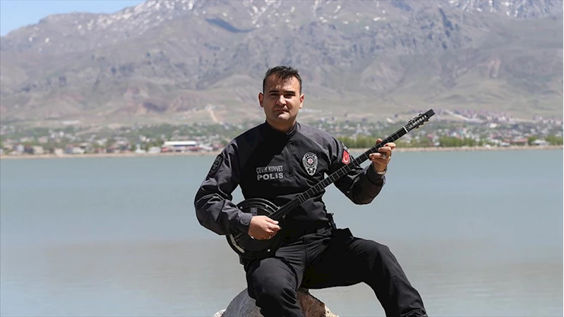 Müzik tutkunu polis memuru, 7 enstrüman çalıyor