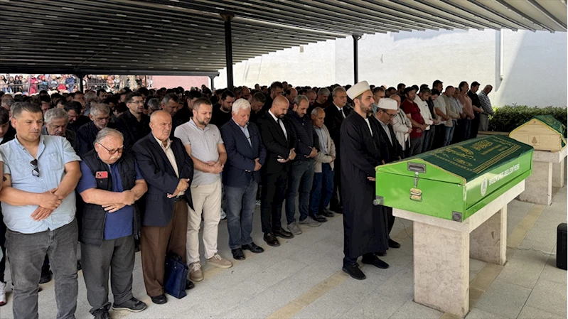 Vefat eden AA serbest habercisi Ümit Yorulmaz son yolculuğuna uğurlandı