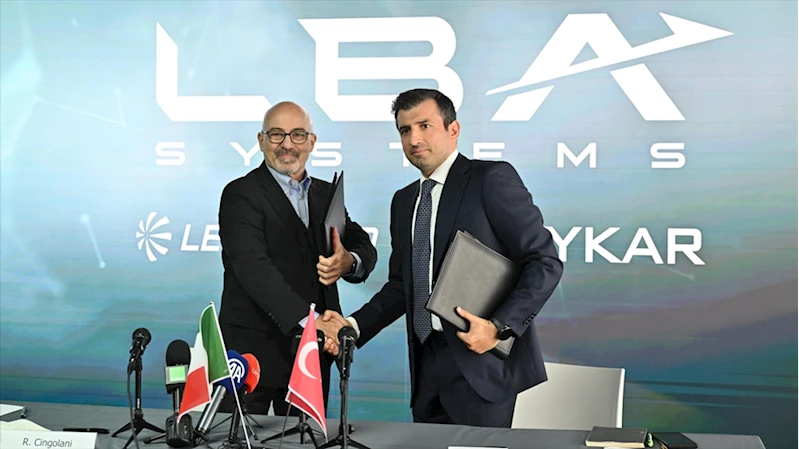 Baykar ve Leonardo arasındaki ortak girişimin imzaları Paris Havacılık Fuarı