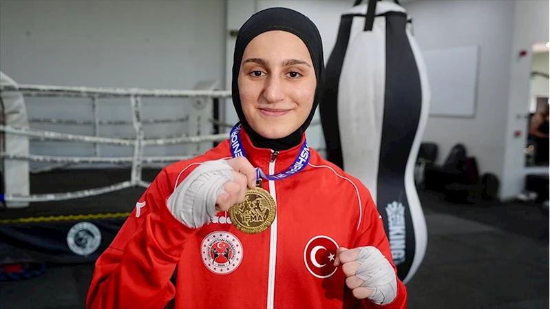 Dünya şampiyonu muaythaici Fatma Çeken