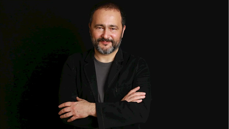Selçuk Küpçük, yakın dönem tarihini inceleyerek 