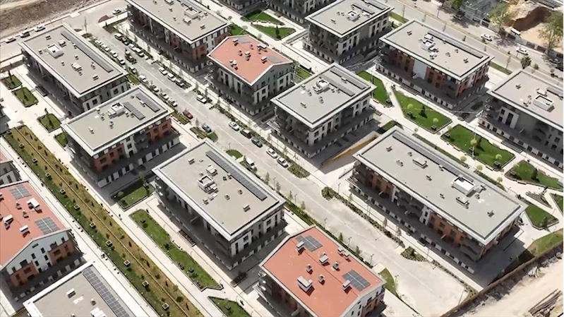 Bakan Kurum, yeniden inşa edilen Azerbaycan Mahallesi ve Ebrar Sitesi