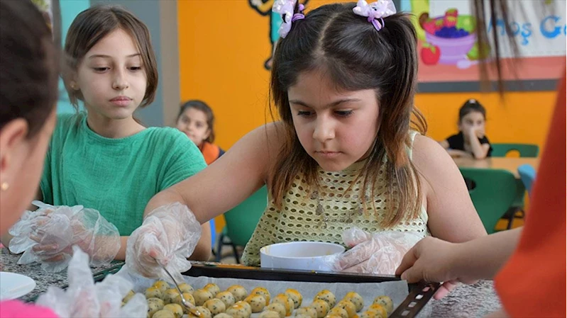 İlkokul öğrencileri yaşam becerilerini mutfak etkinlikleriyle geliştiriyor