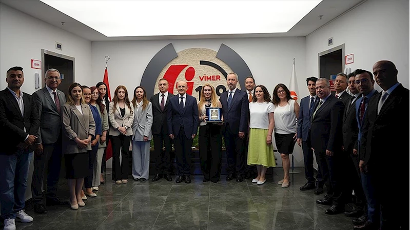 Bakan Şimşek, yurt dışından ödül alan VİMER