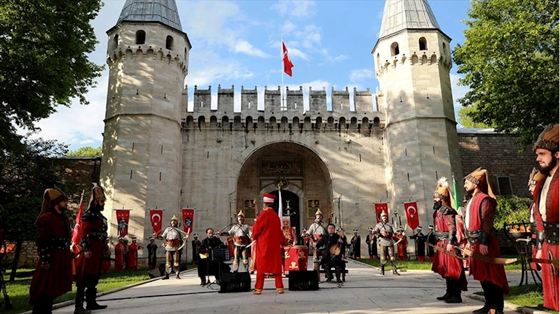 Mehteran Birliği gösterileri Dolmabahçe, Topkapı ve Yıldız Sarayı