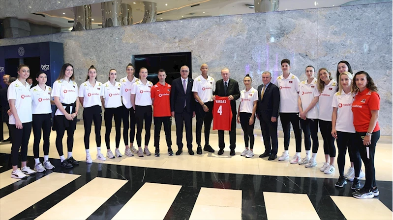 Cumhurbaşkanı Erdoğan, A Milli Kadın Voleybol Takımı