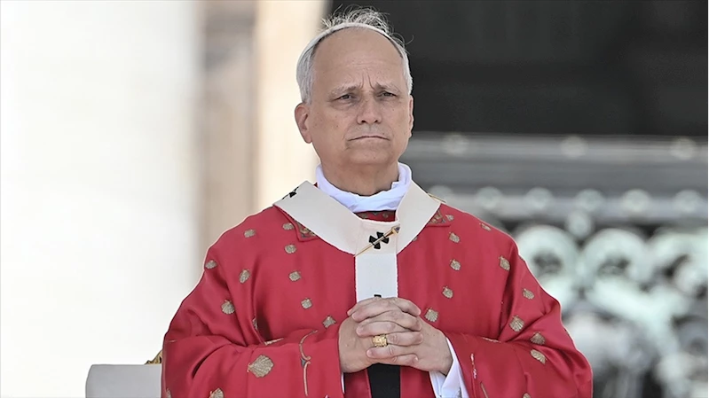 Papa 14. Leo, yeniden silahlanmayı ve bu yöndeki propagandayı sert şekilde eleştirdi