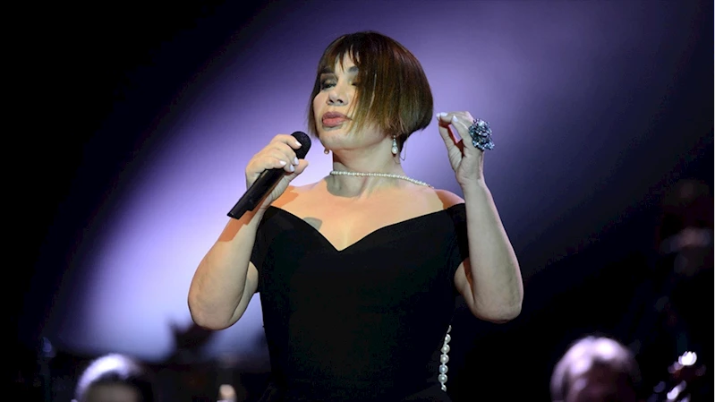 Sezen Aksu