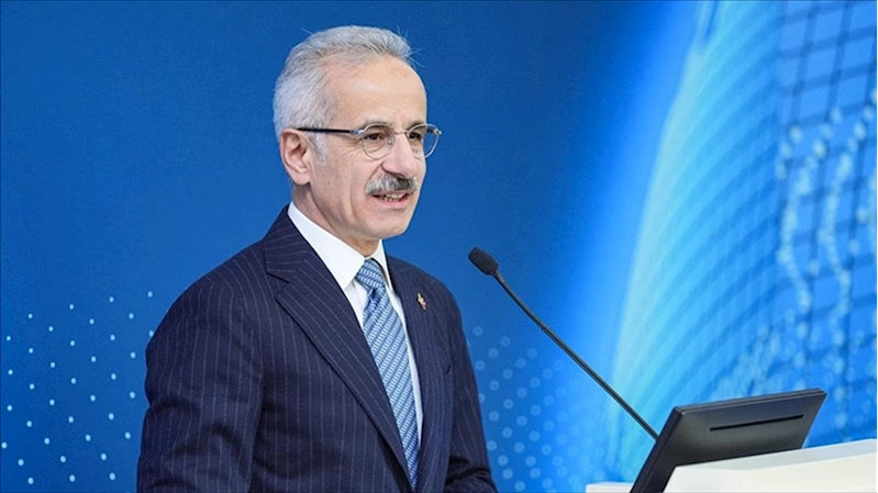 Ulaştırma ve Altyapı Bakanı Uraloğlu, ülkede elektrikli araç şarj altyapısının hızla arttığını bildirdi