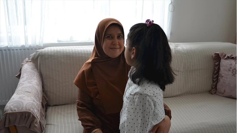 Annesini doğumda kaybeden Meryem, koruyucu ailesinin 