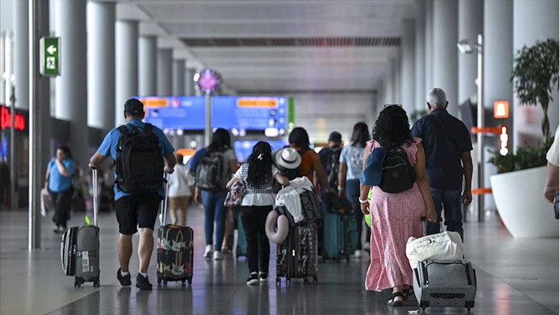 Yılın ilk yarısında hava yoluyla 108,8 milyon yolcu seyahat etti