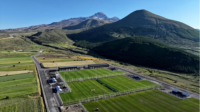 Yerli ve yabancı futbol takımları, yeni sezon hazırlıkları için Erciyes
