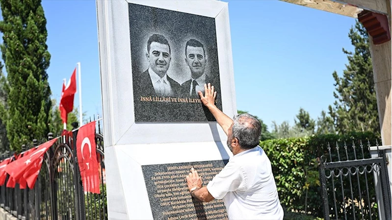 15 Temmuz şehidi ikiz polislerin babası evlatlarıyla gurur duyuyor