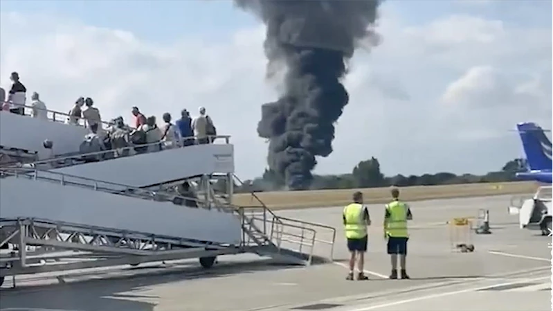 Londra Southend Havalimanı’ndan havalanan küçük uçak kısa süre sonra düştü