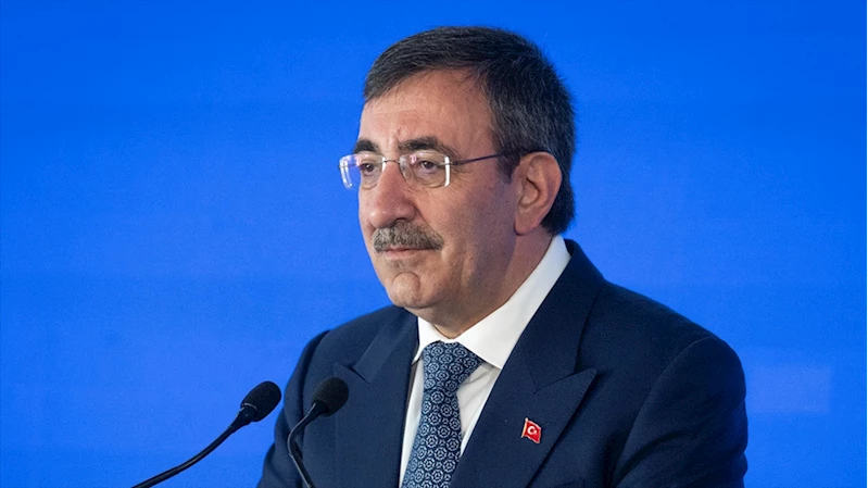 Cumhurbaşkanı Yardımcısı Yılmaz: Milletimiz, tüm dünyaya hiçbir gücün halkın iradesini ezip geçemeyeceğini haykırmıştır