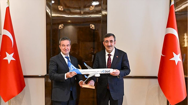 Cumhurbaşkanı Yardımcısı Yılmaz, AJet Genel Müdürü Sarp