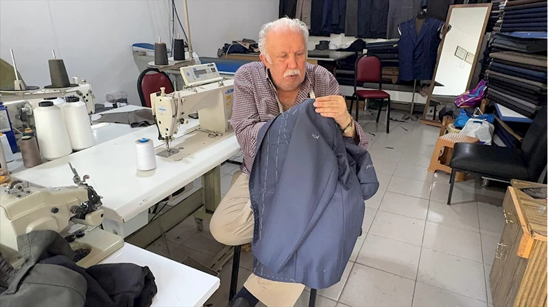 Giresunlu terzi mesleğini 59 yıldır sürdürüyor