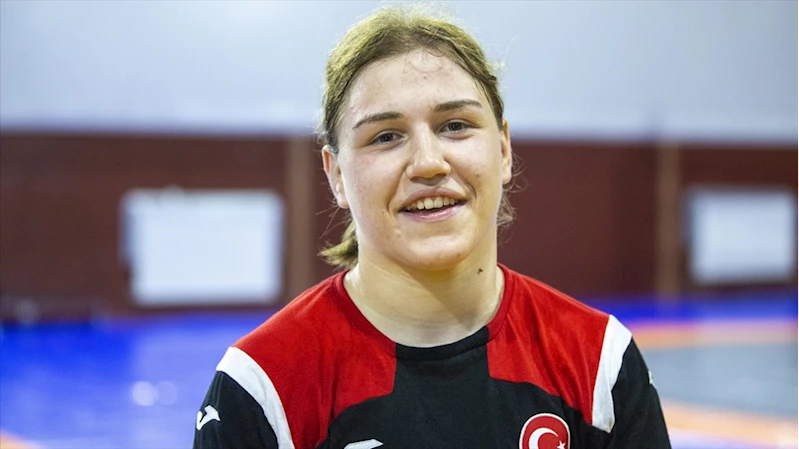 Milli güreşçi Beyza Nur Akkuş, 20 yaş altında Avrupa şampiyonu oldu