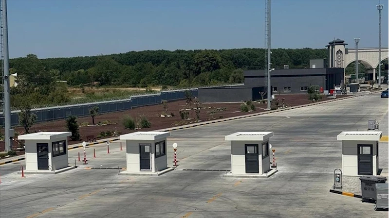 İpsala Gümrük Kapısı’nda yeni pasaport kontrol peronları hizmete girdi