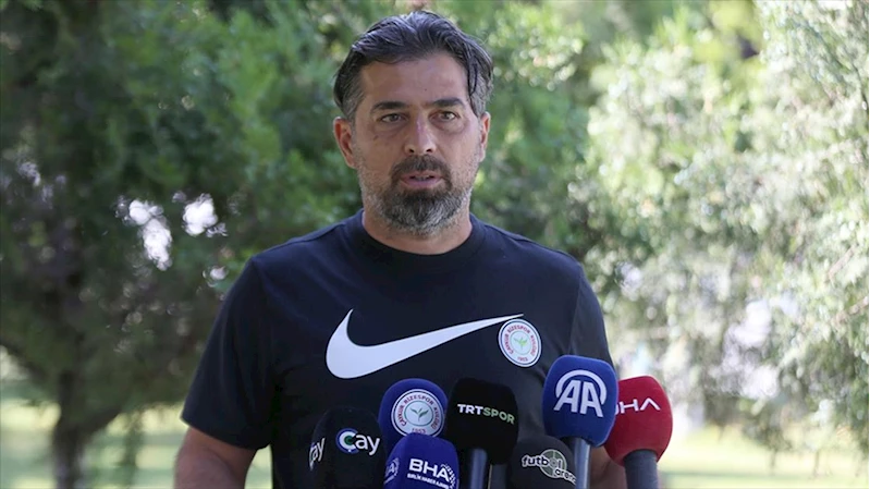 Çaykur Rizespor Teknik Direktörü İlhan Palut, sezon hazırlıklarını değerlendirdi