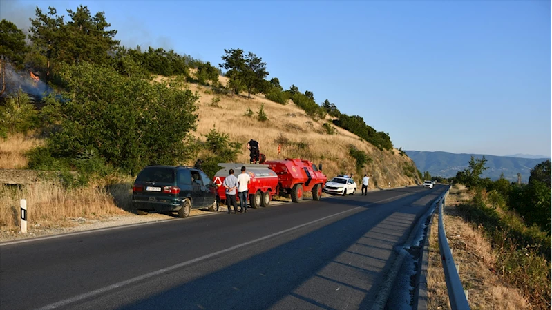 Kuzey Makedonya ile Kosova arasındaki sınır kapısı yangın nedeniyle yeniden geçişlere kapatıldı