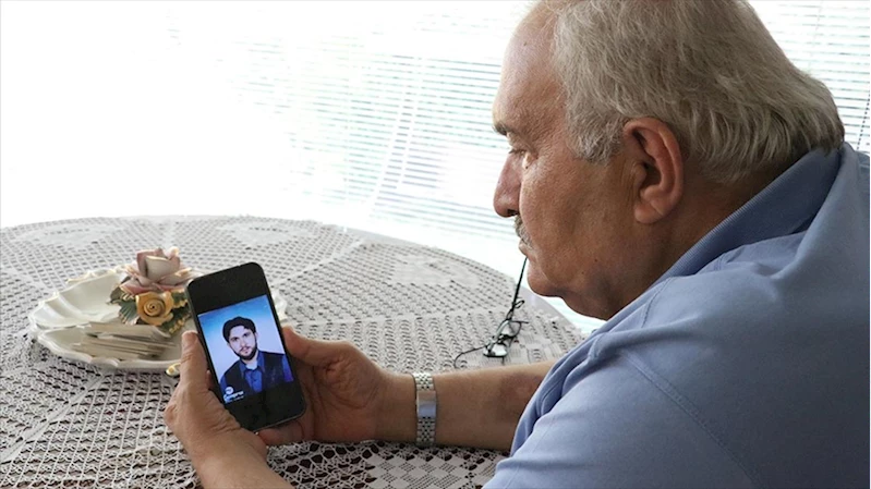 Depremde askerden dönen oğlunu ve küçük kızını kaybeden babanın acısı hala taze