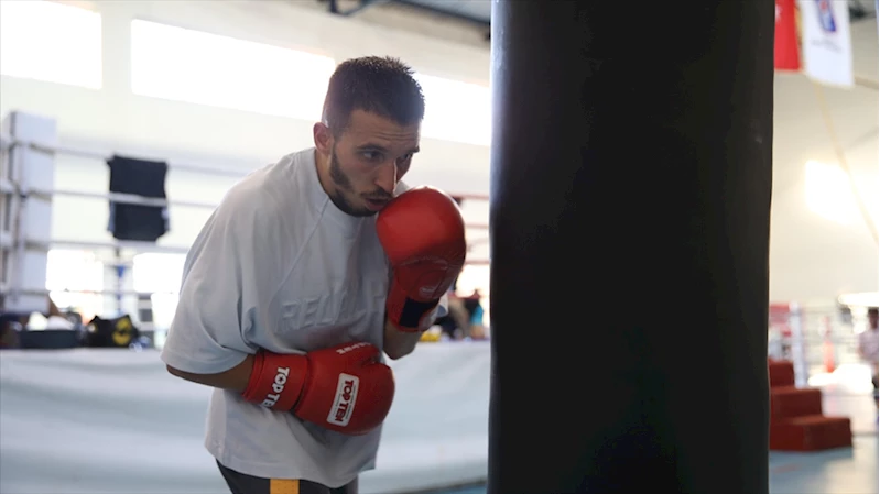 Avrupa şampiyonu milli boksör Samet Gümüş, dünya şampiyonluğu peşinde
