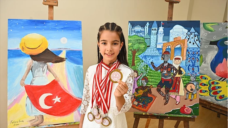 Çamaşır ipine mandalladığı resimlerle yeteneği keşfedilen küçük ressam: Fatıma Erva Eren