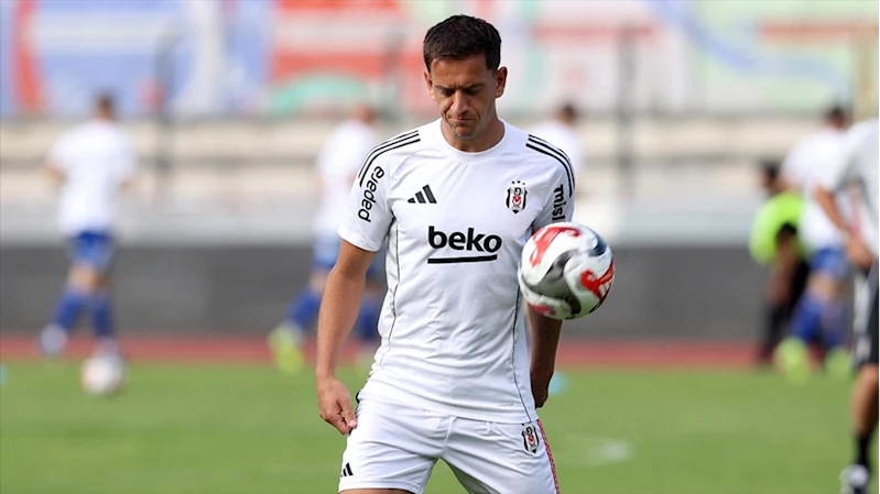 Beşiktaşlı futbolcu Amir Hadziahmetovic, Hull City