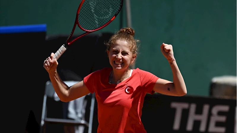Milli tenisçi Berfu Cengiz, kariyerinin ilk WTA ana tablo galibiyetini aldı