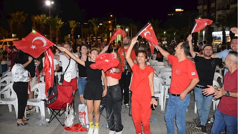 Türkiye-Yunanistan EuroBasket 2025 yarı final maçı Manisa