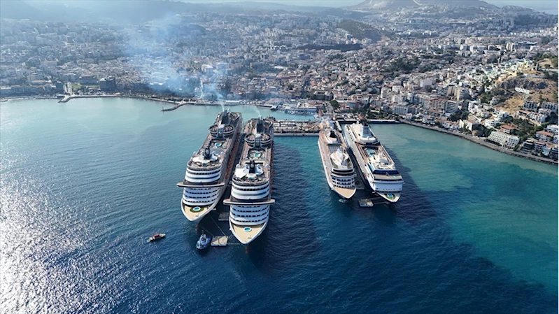 Kruvaziyer turist sayısının yıl sonunda 2 milyonu aşarak rekor kırması bekleniyor